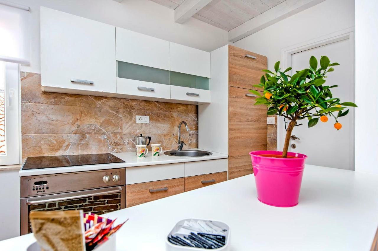 Apartment Casa Alek โรวีน ภายนอก รูปภาพ
